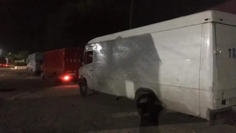 Незаконный груз энергетических напитков выдворили из Казахстана