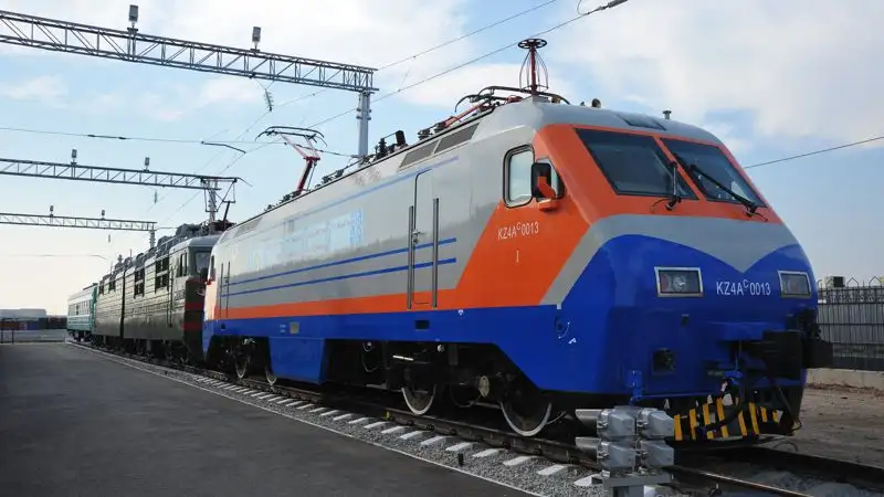 В КТЖ сообщили об опоздании нескольких пассажирских поездов