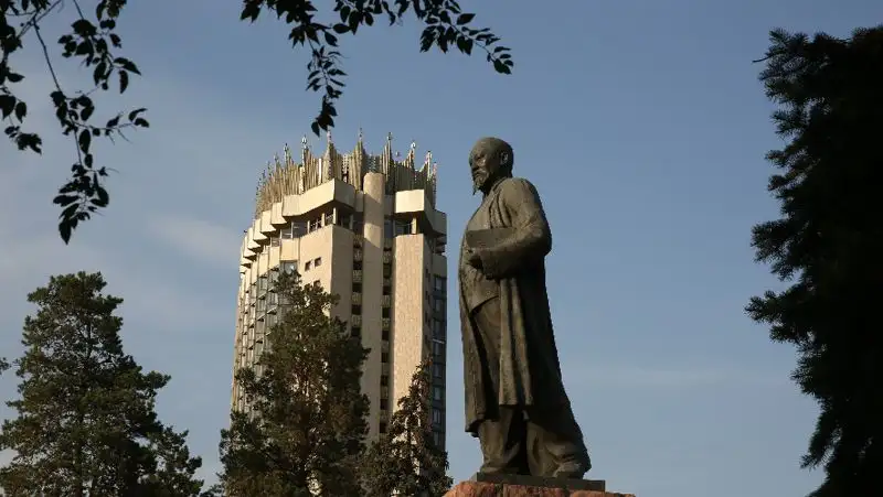 Озвучены интересные факты о гостинице "Казахстан" в Алматы