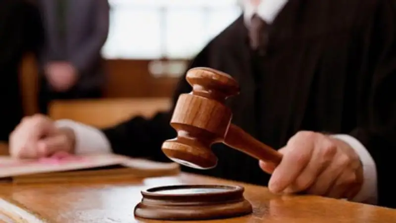 В суде объяснили срок, назначенный таксисту за изнасилование