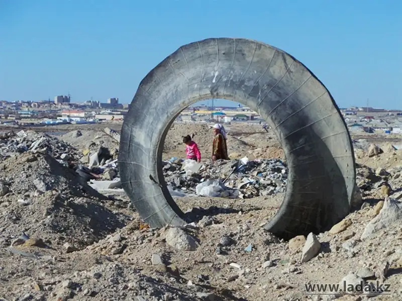 «Мертвое озеро» в Актау опасности не представляет «Мертвое озеро» в Актау опасности не представляет, фото - Новости Zakon.kz от 08.11.2013 17:39
