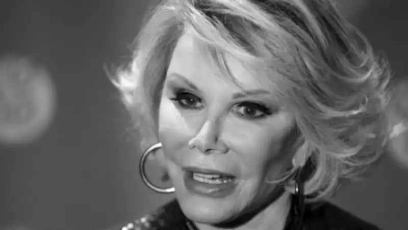 Вину за смерть актрисы Джоан Риверз возложили на врачей