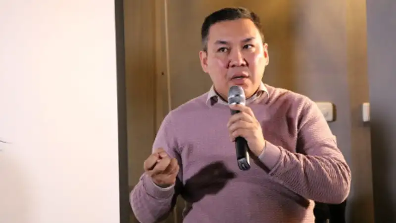 Получить удар ножом? – Режиссер фильма "Зеркала" трижды стал жертвой автоворов