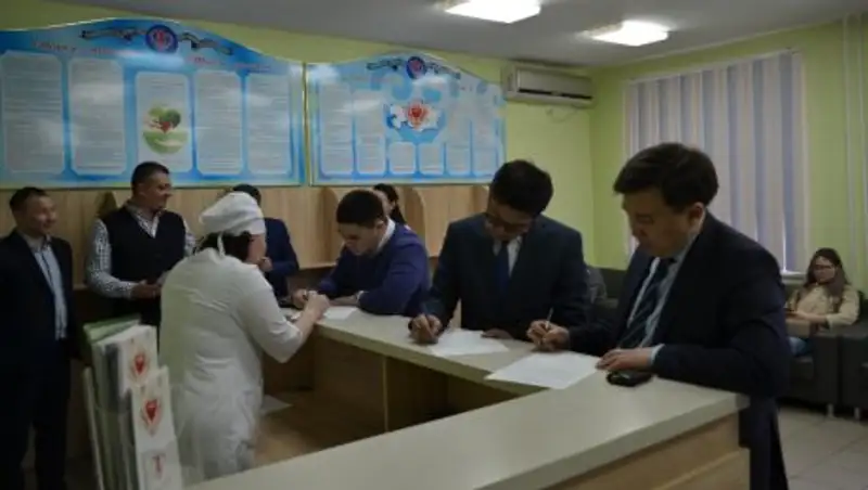 Сотрудники департамента АДГСПК посетили Центр крови Алматы