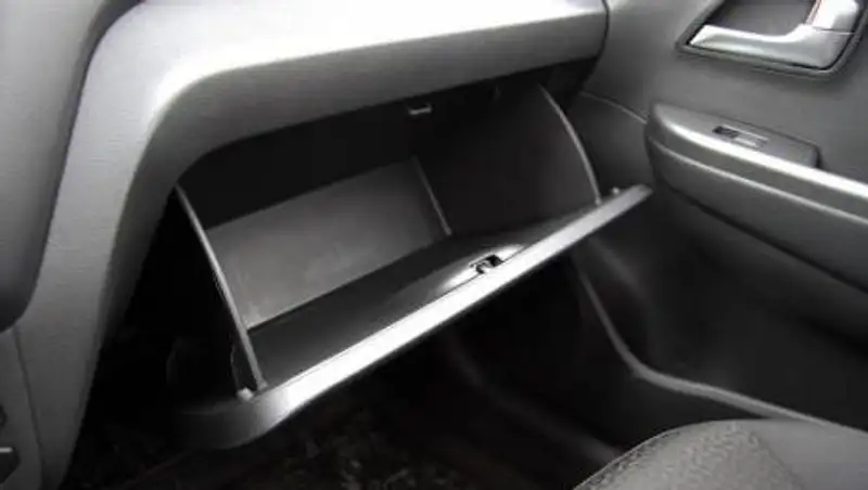 Полмиллиона тенге украл астанчанин у своего знакомого из бардачка авто