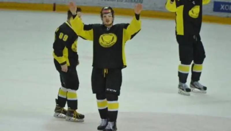 "Сарыарка" обыграла "СКА-Нева" в матче ВХЛ