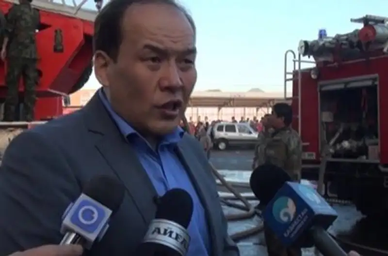 Владелец сгоревшего в Шымкенте рынка пообещал восстановить его в ближайшее время Владелец сгоревшего в Шымкенте рынка пообещал восстановить его в ближайшее время, фото - Новости Zakon.kz от 03.08.2012 20:16