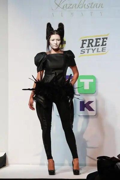 В Алматы состоялся финал конкурса молодых дизайнеров OpenWay (фото), фото - Новости Zakon.kz от 28.09.2012 20:51