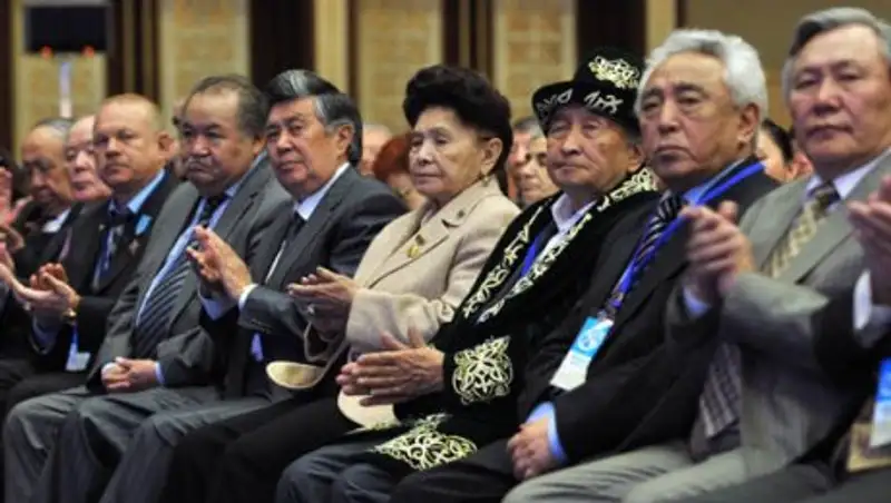 Нурсултан Назарбаев открыл пятый Всемирный курултай казахов