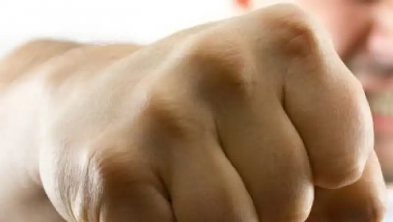 Пьяный водитель ударил полицейского в Костанае