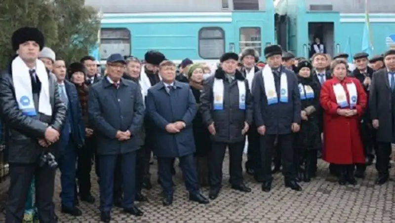 «Т&#1241;уелсіз &#1178;аза&#1179;стан» пойызы Т&#1199;лкібас станциясына аялдады