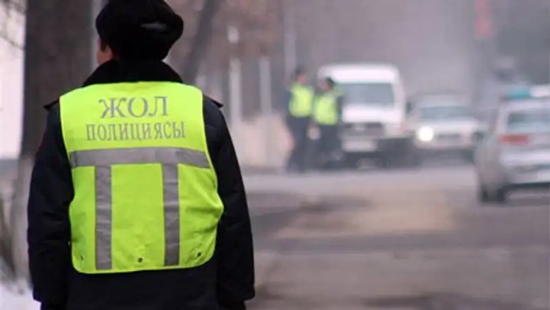 Карагандинские водители против того, чтобы инспекторы обращались к ним «Уважаемый»