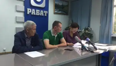 otyrar.kz, фото - Новости Zakon.kz от 03.10.2019 12:51