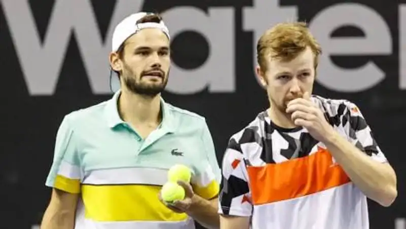 Казахстанский теннисист стал финалистом турнира ATP в Санкт-Петербурге