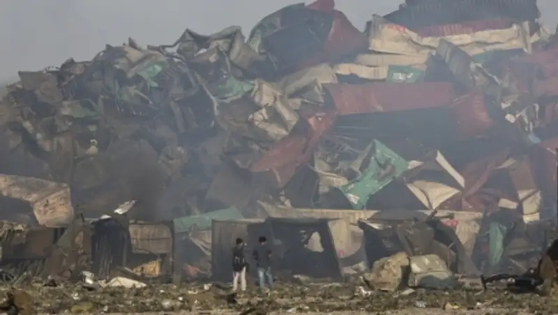 СМИ: в зоне ликвидации последствий взрыва в китайском Тяньцзине нашли выжившего