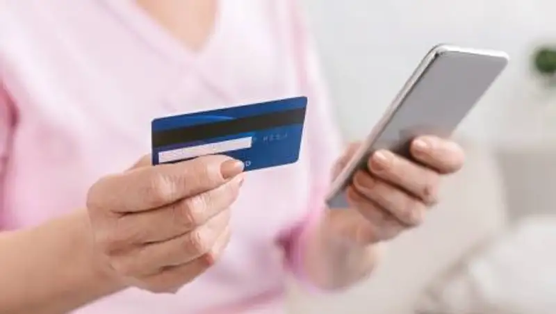 Жительницу Костанайской области обманули на 8 млн тенге