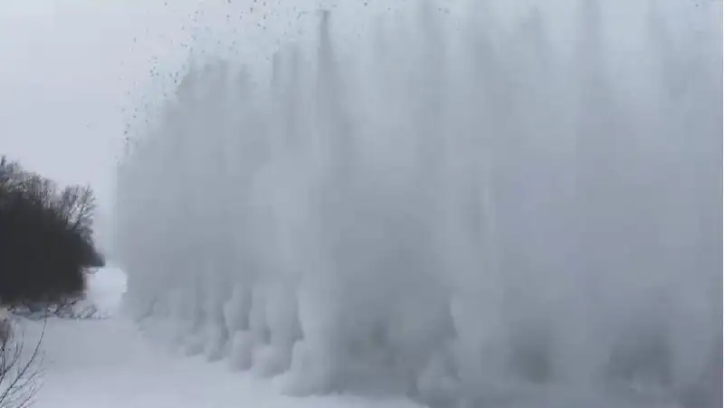 В Костанайской области начали взрывать лед