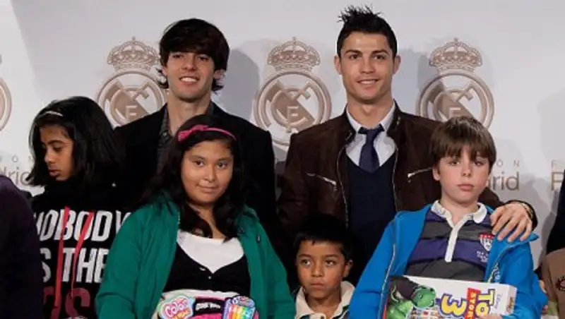 Криштиану Роналду объявил о рождении у него двоих детей 