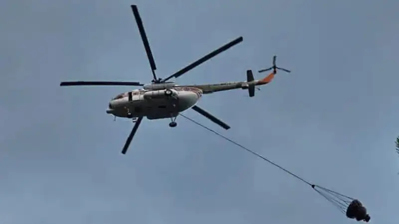 В ВКО продолжается борьба с огнем в горах Катон-Карагайского района