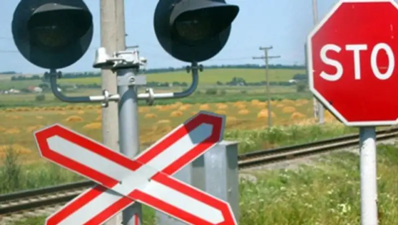Почти 30 тыс фактов перехода ж/д путей в неположенном месте выявили полицейские в 2014 г