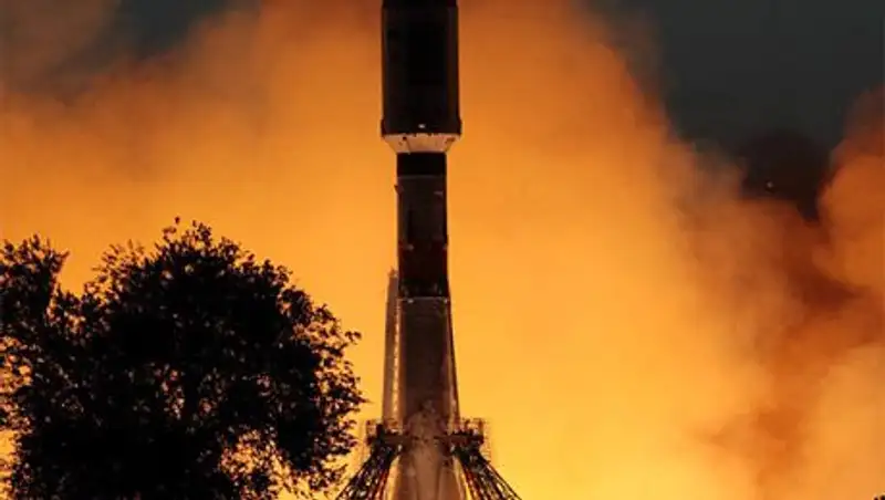 С Байконура стартовала ракета-носитель "Союз 2.1б" с американским спутником