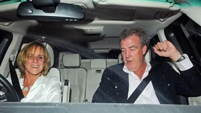 От ведущего TopGear Джереми Кларксона ушла жена