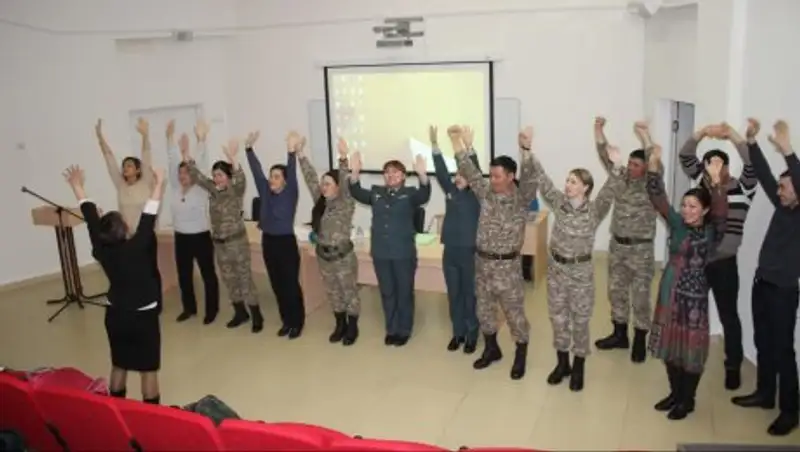 Талдыкорганских военнослужащих учили правильно воспитывать детей