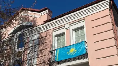 МИД Казахстана передислоцировал сотрудников посольства из Украины