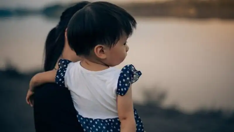 Многодетная семья готова удочерить избитую пятилетнюю девочку из Астаны