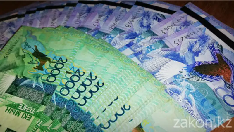 Чиновник из Шымкента осужден на три года за мошенничество