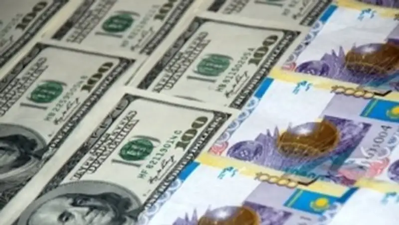 Тенге укрепился на утренних торгах