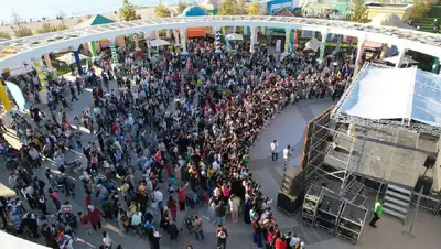 фуд-фестиваль BalQaimaq в Актау, фото - Новости Zakon.kz от 10.10.2022 10:04