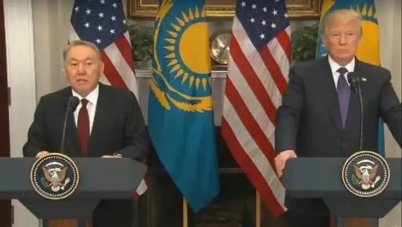Назарбаев Трампу: Вы провели поразительную налоговую реформу