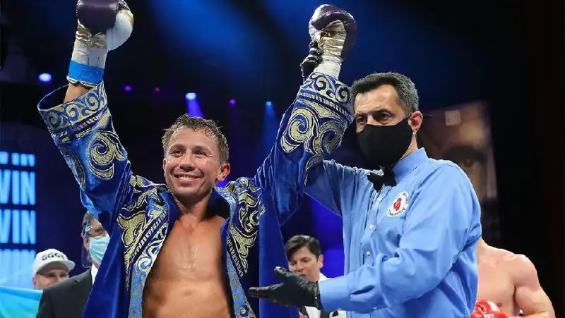 Геннадий Головкин победил нокаутом и забрал пояс WBA