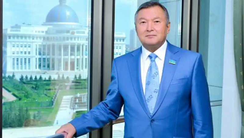 Сенатор: череп Кейки батыра Медведев лично передал Масимову