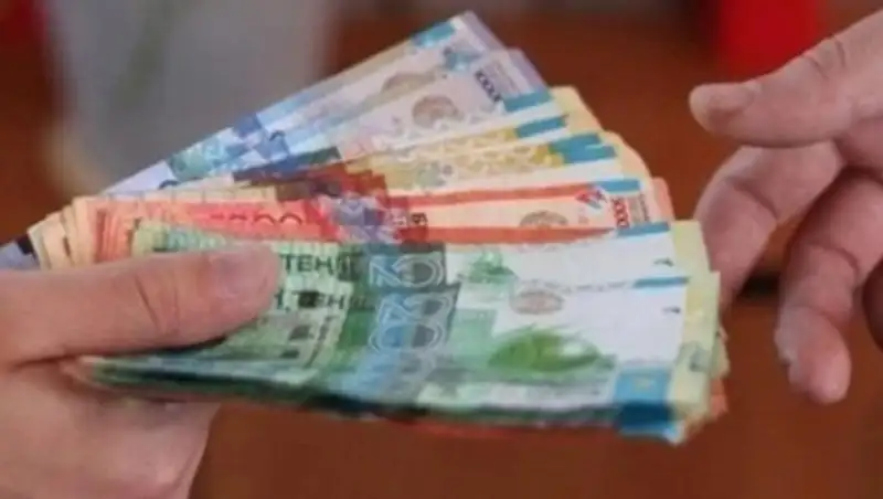 Акима Хромтау поругали за коррупцию на диссовете