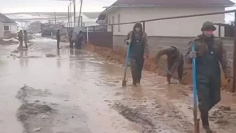 В Алматинской и Жамбылской областях вода скопилась в водоотводных каналах
