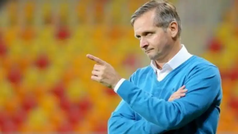 Одесские фанаты избили бывшего тренера сборной Казахстана по футболу