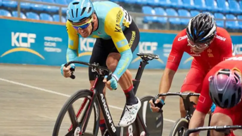 Казахстан завоевал еще одну медаль на ЧА по велоспорту