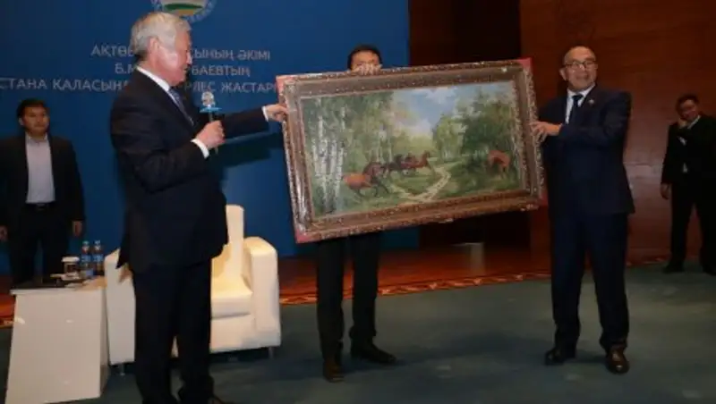 Б.Сапарбаев призвал актюбинских студентов после окончания вузов внести свой вклад в развитие региона