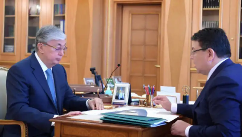 Токаеву рассказали о ситуации на нефтяных месторождениях