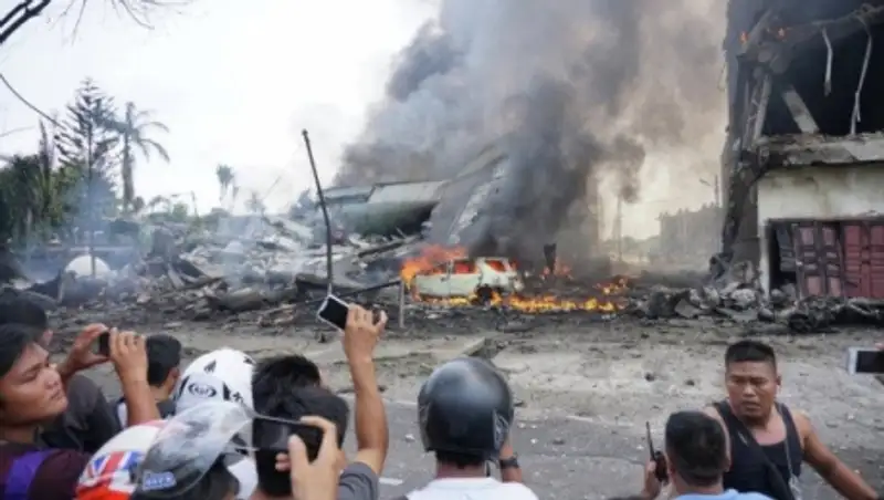 МИД РК: казахстанцев среди погибших в Индонезии нет