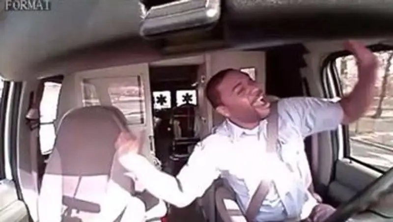 Рианна прославила водителя «скорой помощи»