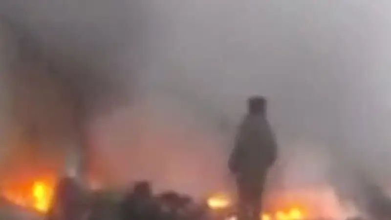 Опубликовано видео с места падения самолета под Бишкеком