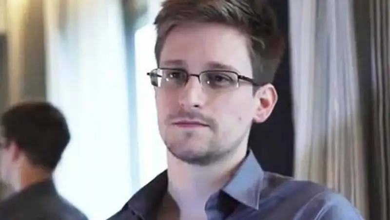 Сноуден назвал принятие закона Яровой черным днем для России