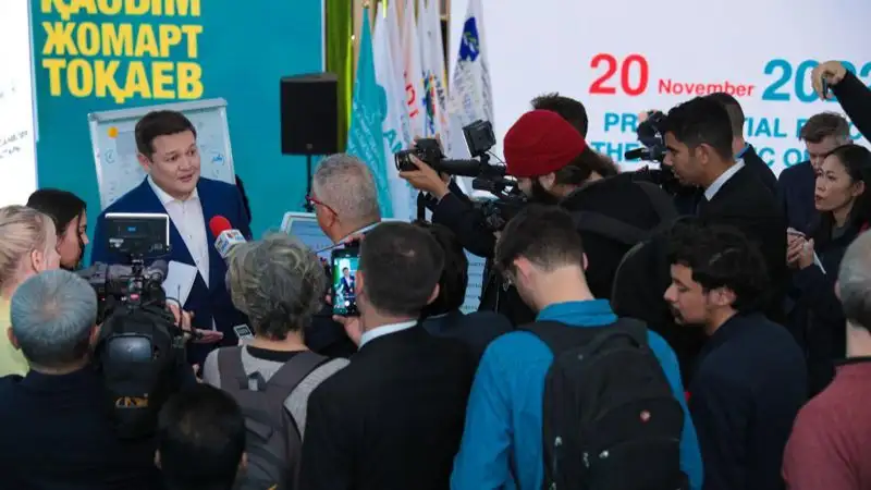 44 иностранных СМИ из 37 стран мира посетили штаб Токаева, фото - Новости Zakon.kz от 22.11.2022 18:22