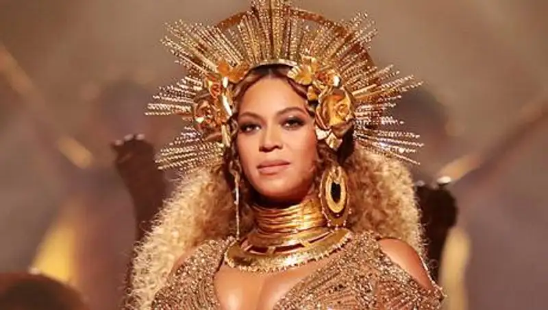 Бейонсе обокрали на миллион долларов