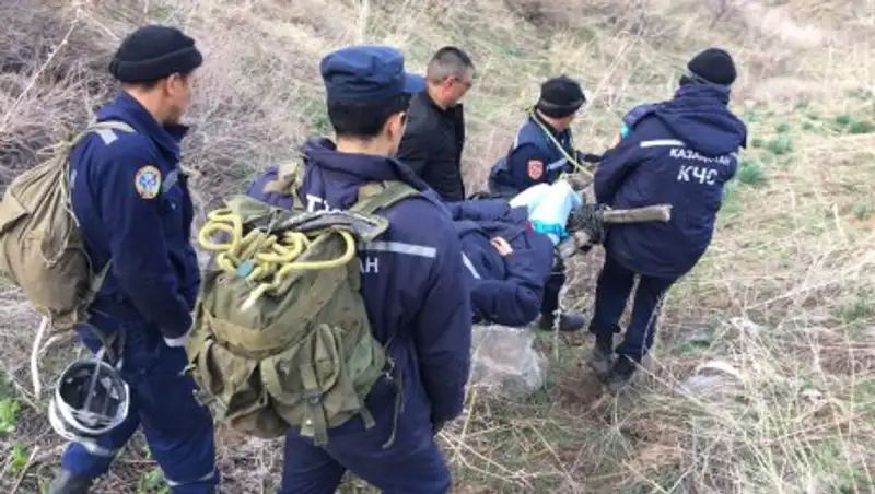 В горах ЮКО спасли парня и девушку