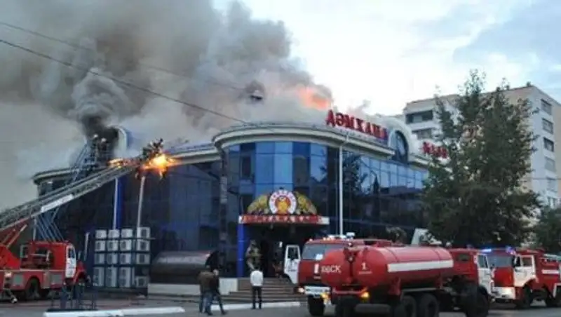 Популярное кафе горело в центре Петропавловска