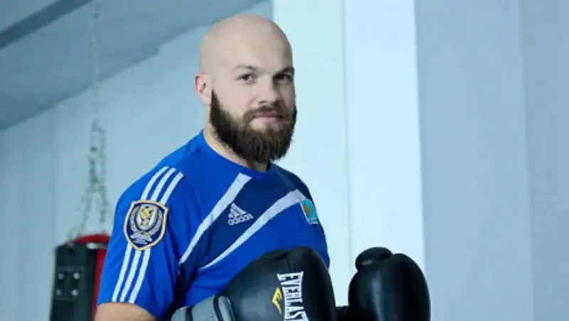 Левит проиграл нокаутом на чемпионате Азии-2019